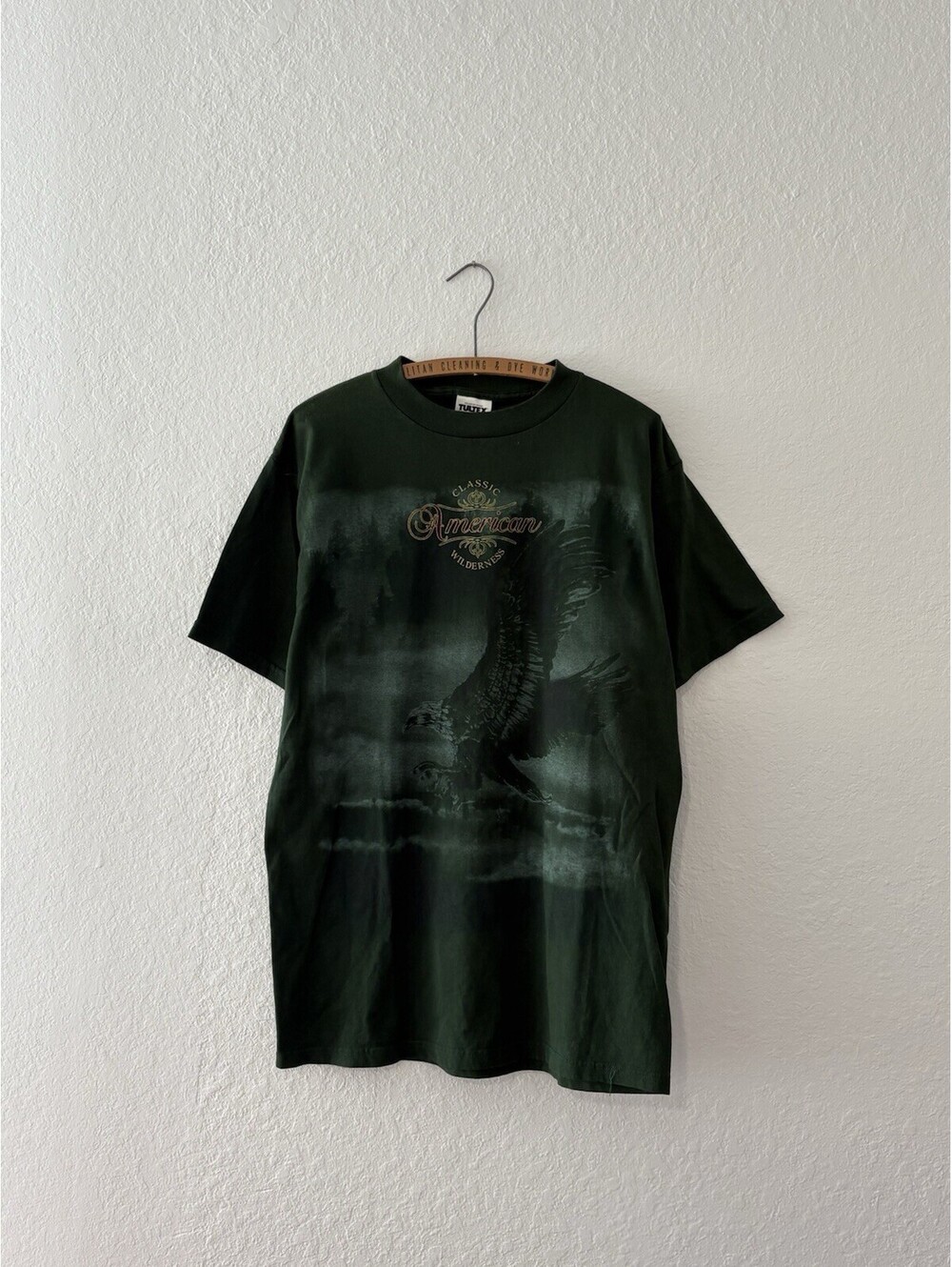 Tultex Mens Green Classic American Wilderness Eagle Flying Shirt Size Mens L